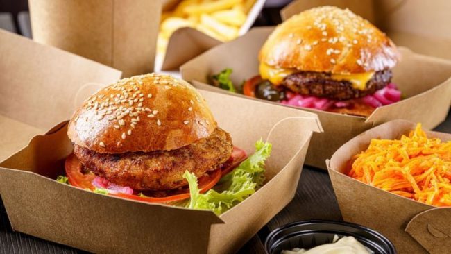 Pakistan: Fast food staff arrested for not giving police free burgers