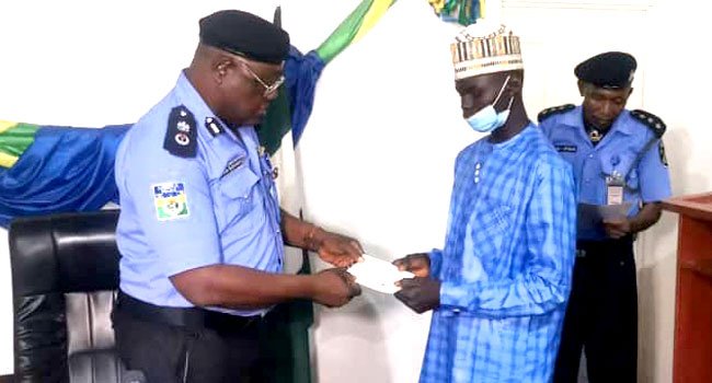 Families of 5 slain policemen receives N5.13m cheque in Zamfara