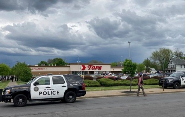 Gunman kills 'at least 10 people' in US supermarket shooting